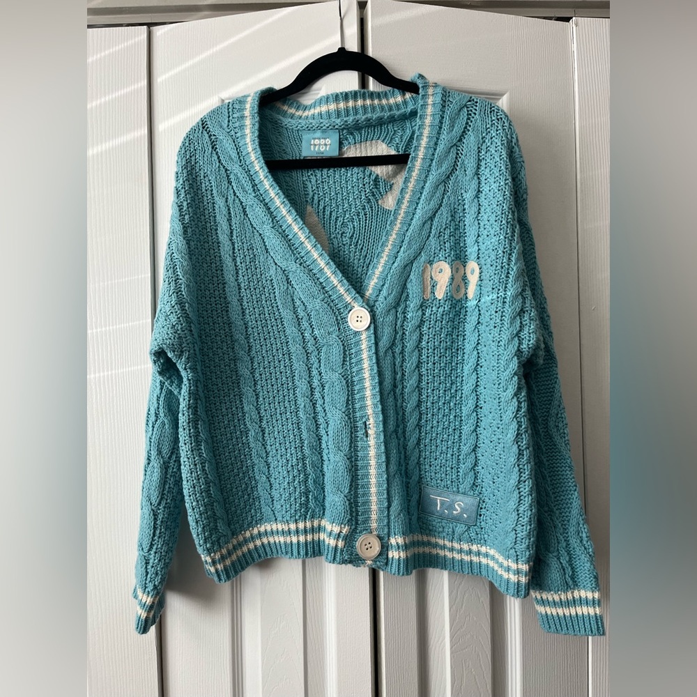 TAYLOR SWIFT 1989 CARDIGAN